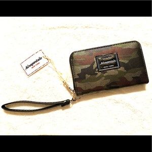 Camo Wallet/Wristlet Style by Aéropostale NWT